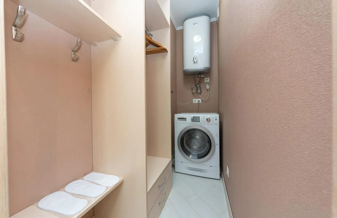 Beautiful 1 Bedroom Apartment On 1 Feodoseevskaya Street Kijev 0*,  Ukrajna