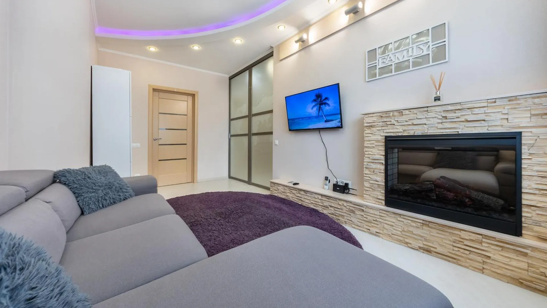 Beautiful 1 Bedroom Apartment On 1 Feodoseevskaya Street Kijev
